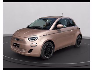 FIAT 500e 3+1 42 kwh la prima