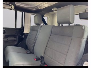 JEEP Wrangler unlimited 2.8 crd sahara