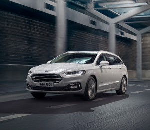 Mondeo Hybrid Platinum White.