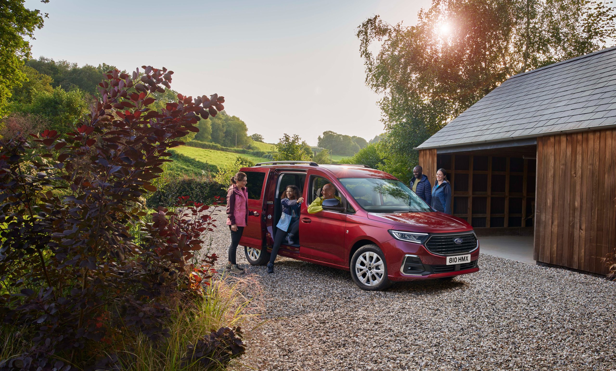 Tourneo Connect Titanium Plug-In Hybrid
