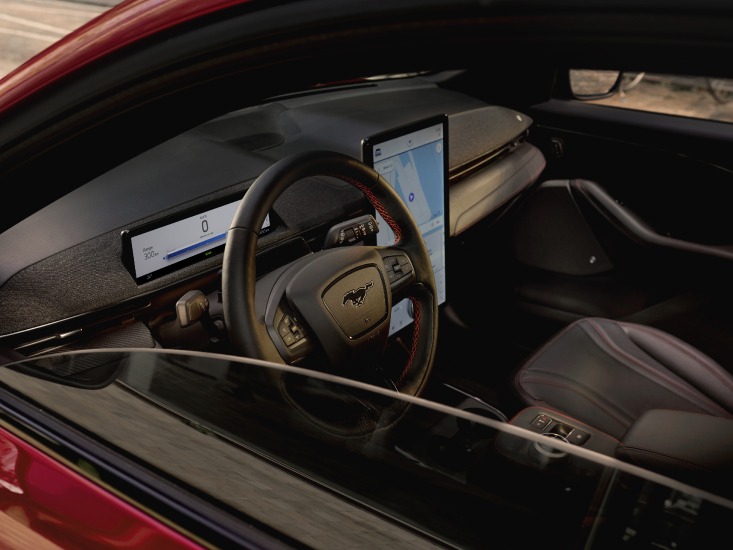 NUOVA FORD MUSTANG MACH-E